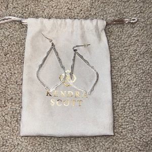 Silver Kendra Scott earrings!!